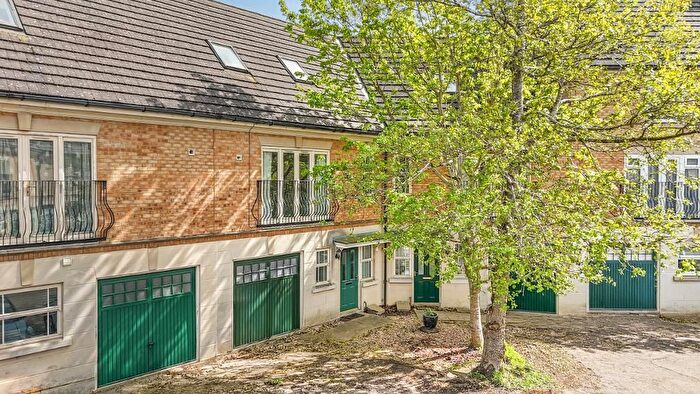 4 Bedroom Terraced House For Sale In Clegg Square, Shenley Lodge, Milton Keynes, Buckinghamshire, MK5