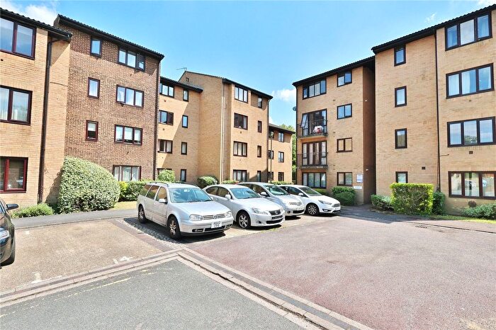 Studio To Rent In The Rowans, Woking, Surrey, GU22