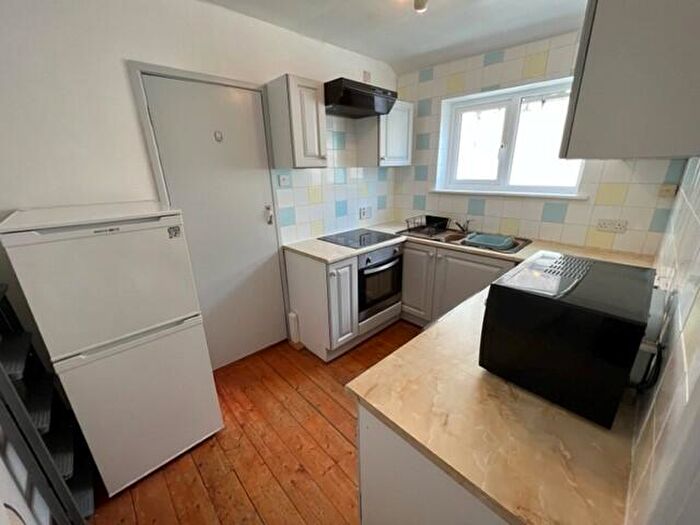 1 Bedroom Apartment To Rent In Kings Road, Cardiff, CF11