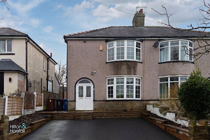 2 Bedroom Semi Detached House For Sale In Rossendale Avenue, Burnley, BB11