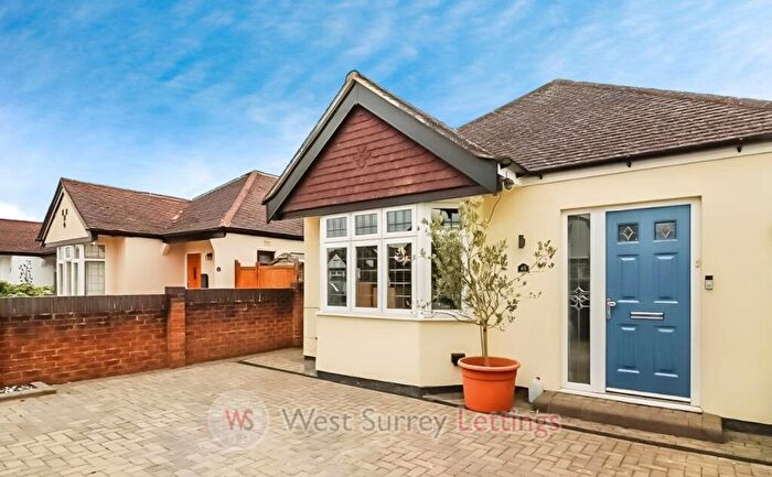 4 Bedroom Detached Bungalow To Rent In Selsdon Road, New Haw, KT15