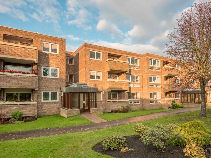 3 Bedroom Flat To Rent In Craigleith Avenue South, Craigleith EH4