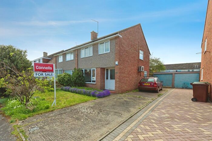 3 Bedroom Semi Detached House For Sale In Ashmole Road, Abingdon, OX14