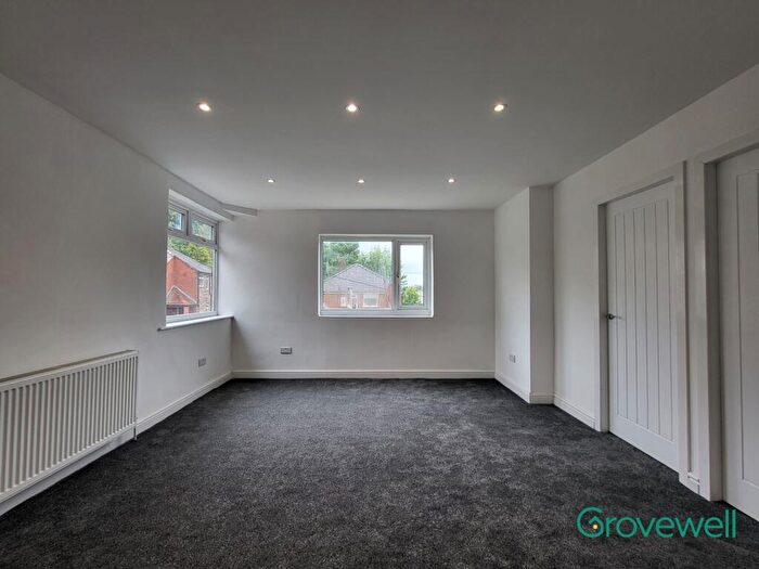 2 Bedroom Flat To Rent In Windsor Road, Prestwich, Manchester, M25