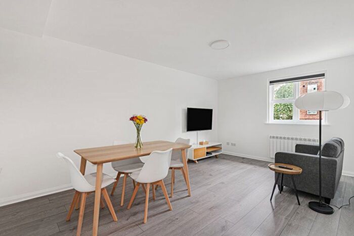 1 Bedroom Flat For Sale In Kenninghall Road, Hackney, London, E5