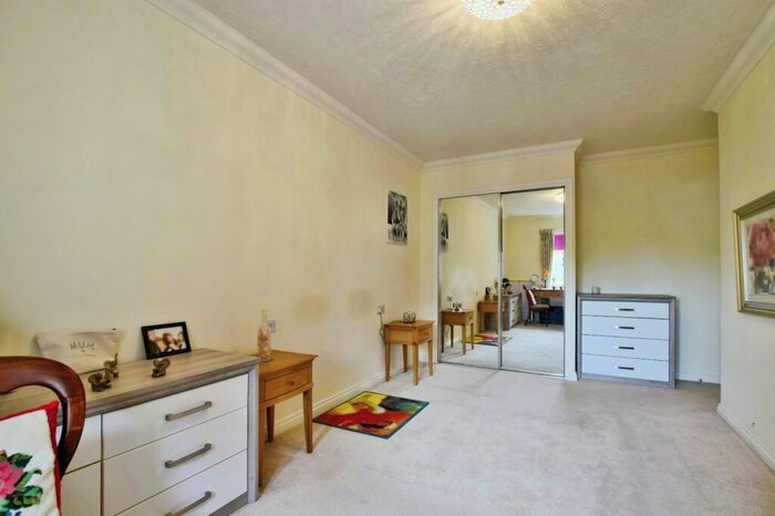 1 Bedroom Apartment For Sale In Hope Road, Sale, Greater Manchester, M33