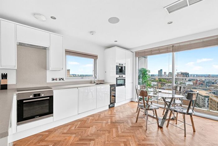 2 Bedroom Flat To Rent In Commercial Road, Tower Bridge, E1