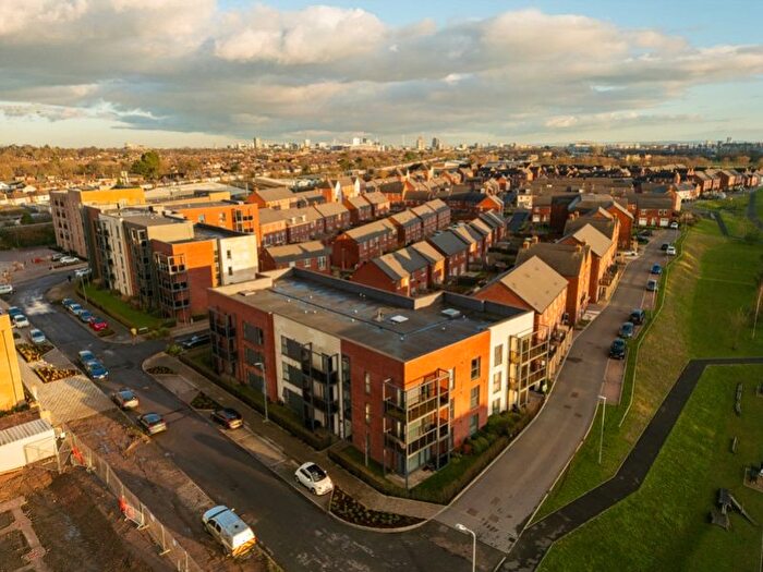 2 Bedroom Flat For Sale In Rhodri Morgan Way, Cardiff, CF11