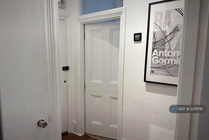 2 Bedroom Flat To Rent In Creighton Avenue, London, N10