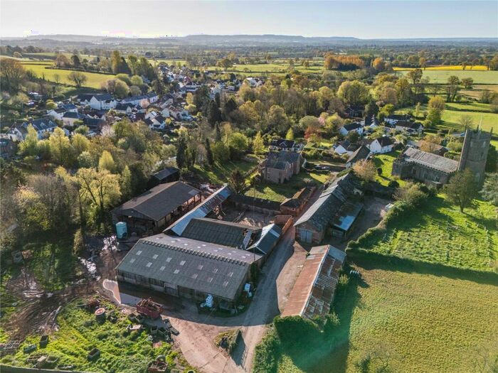 House For Sale In Halberton Court Farm, Halberton, Tiverton, EX16