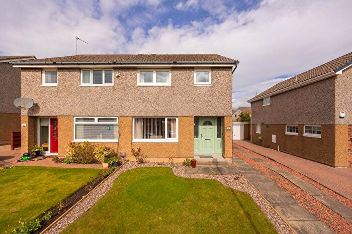 3 Bedroom Semi-detached Villa For Sale In Wishart Avenue, Bonnyrigg, EH19