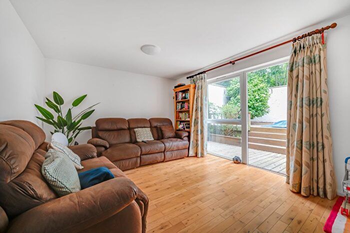 4 Bedroom Detached House For Sale In Minster Road, West Hampstead, London, NW2