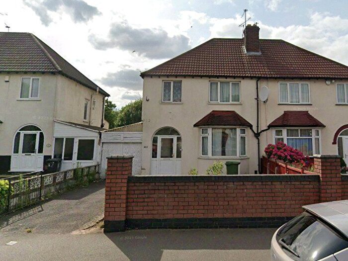 3 Bedroom Semi-Detached House For Sale In Stafford Road, Wolverhampton, West Midlands, WV10