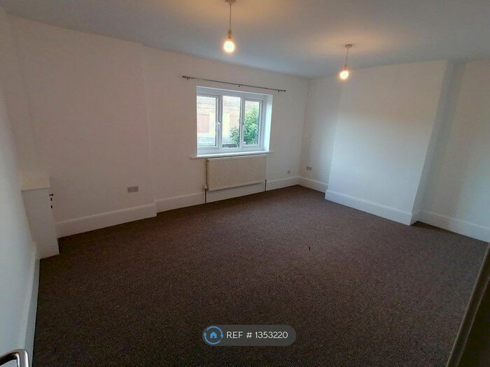2 Bedroom Flat To Rent In Fitzroy Street, Sandown, PO36
