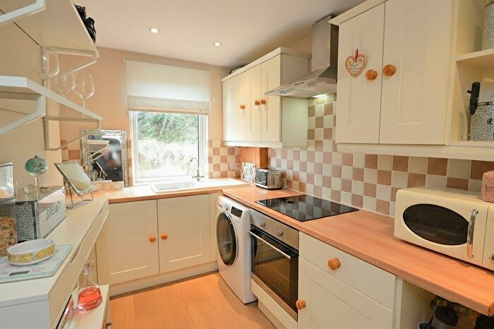 1 Bedroom Flat For Sale In Brunswick Place, Dawlish, EX7