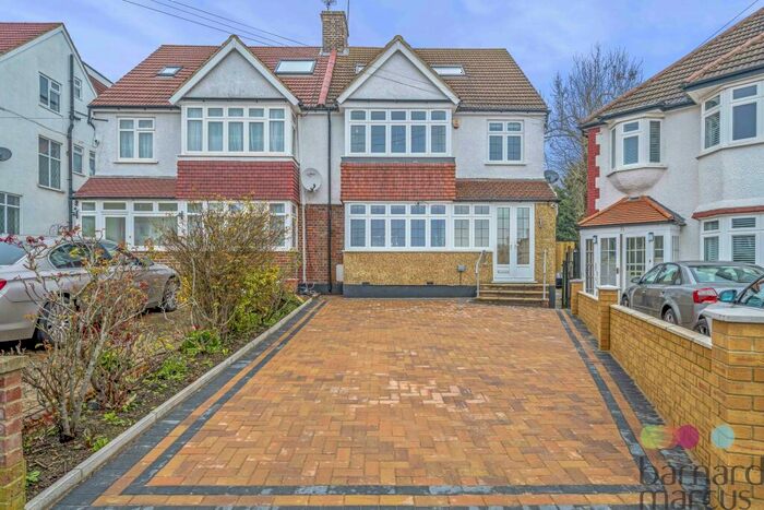 5 Bedroom Semi-Detached House To Rent In Sandringham Gardens, London, N12