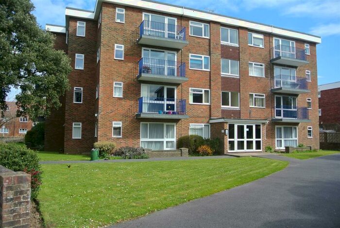 2 Bedroom Flat To Rent In Wordsworth Road, Worthing, BN11
