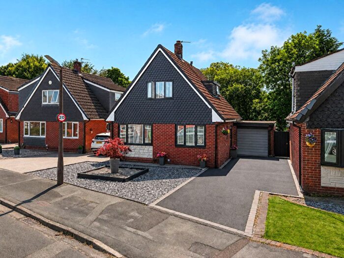 4 Bedroom Detached House For Sale In The Hall Coppice, Egerton, BL7