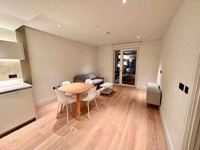 1 Bedroom Flat For Sale In Cascade Way, London, W12