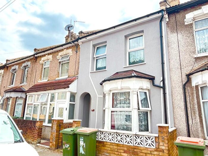 3 Bedroom Terraced House For Sale In Dongola Road, London, E13