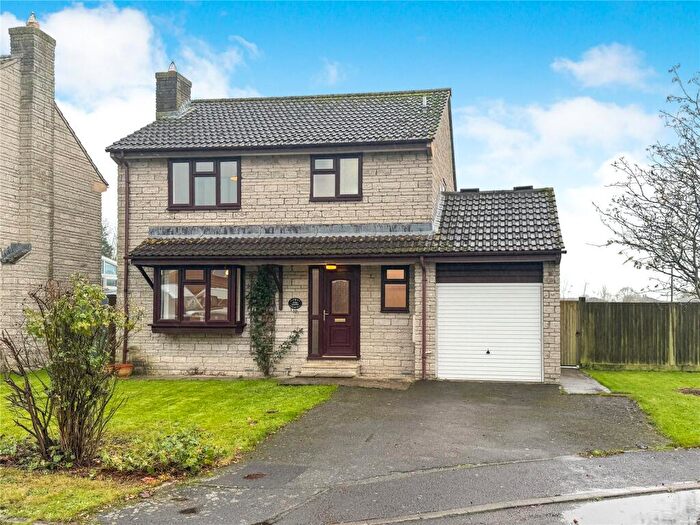 4 Bedroom Detached House To Rent In Plough Close, Street, Somerset, BA16