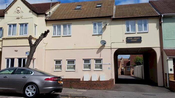 1 Bedroom Flat To Rent In Gillingham Road, Gillingham ME7