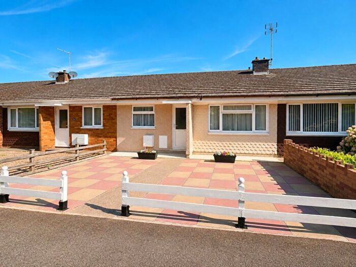 2 Bedroom Terraced Bungalow For Sale In Elmwood, Yate, Bristol, BS37