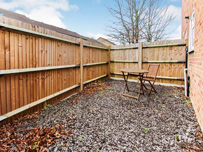 1 Bedroom Property To Rent In Hogarth Crescent, Colliers Wood, London, SW19