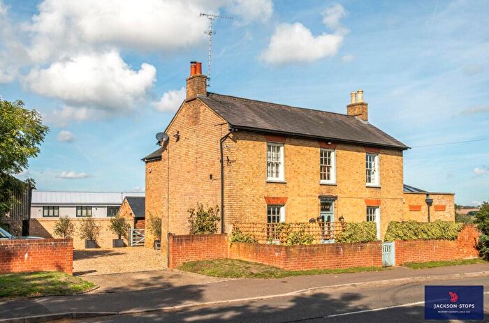 4 Bedroom Detached House For Sale In Toddington Road, Tebworth, Leighton Buzzard, Bedfordshire, LU7