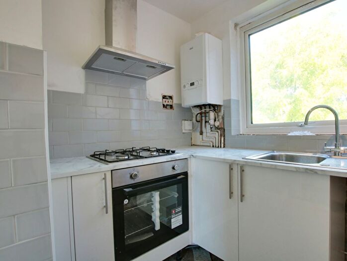 2 Bedroom Flat To Rent In Bromley Road, London, Greater London, SE6