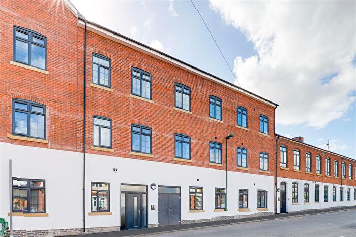 2 Bedroom Apartment For Sale In Holland Street, Hyson Green, Nottinghamshire, NG7