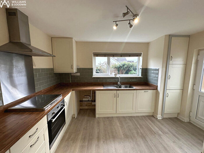 4 Bedroom Bungalow For Sale In Stad Pen Y Berth, Llanfairpwll, Anglesey, LL61