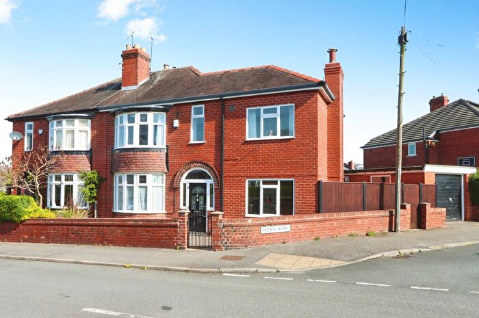 4 Bedroom Semi Detached House For Sale In Bromwich Road, Sheffield, S8