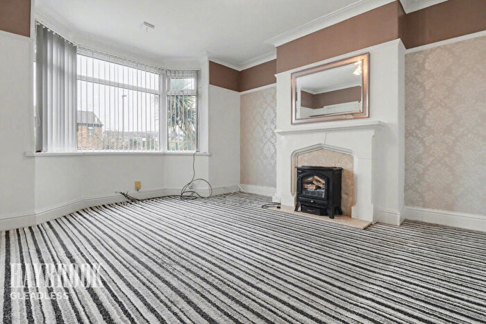 3 Bedroom Semi-Detached House For Sale In Gleadless Common, Sheffield, S12