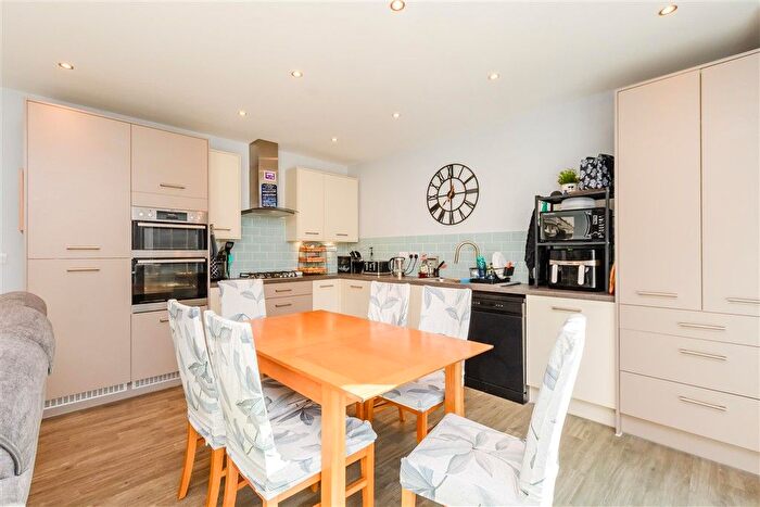 4 Bedroom Detached House For Sale In Emmeline Avenue, Weldon Ebbsfleet Valley, Swanscombe, Kent, DA10