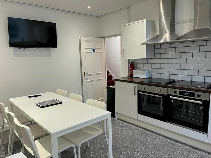 7 Bedroom Terraced House To Rent In Killigrew Street, Falmouth, TR11