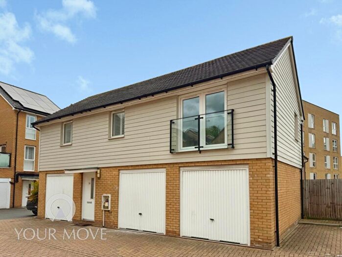 2 Bedroom Flat For Sale In Foster Drive, Dartford, Kent, DA1