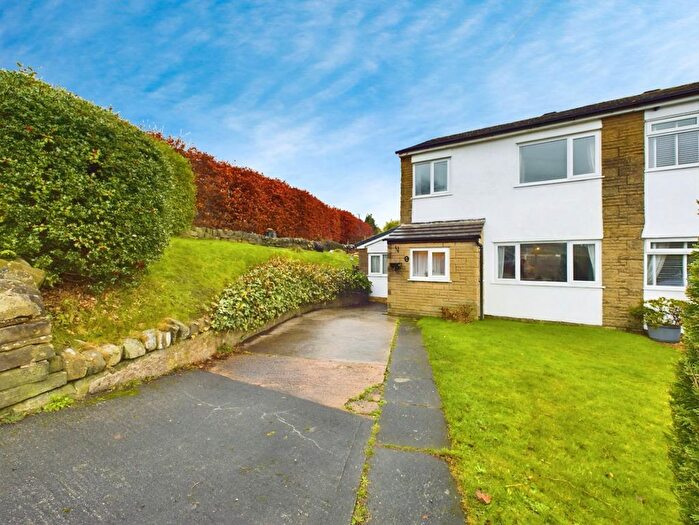 4 Bedroom Semi-Detached House For Sale In Eaves Knoll Road, New Mills, High Peak, SK22