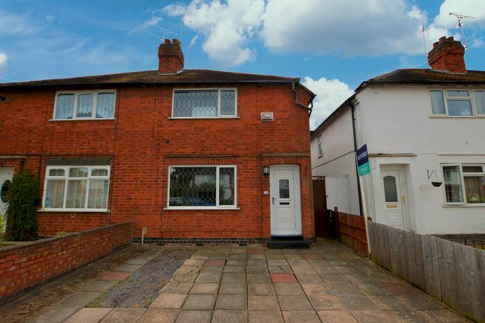 3 Bedroom Semi-Detached House To Rent In Kingston Avenue, Wigston, Leicestershire LE18