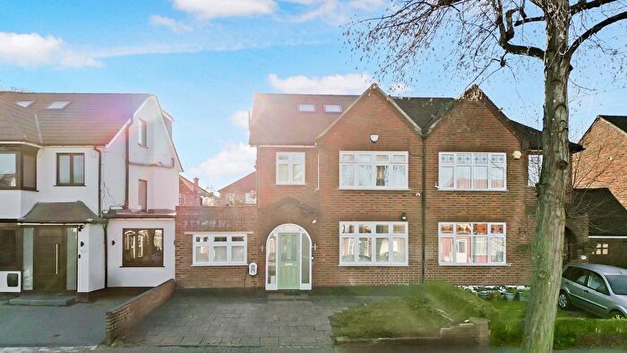 5 Bedroom Semi-Detached House For Sale In Regal Way, Harrow, HA3