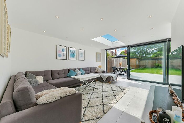 4 Bedroom Property To Rent In Clematis Street, London, W12