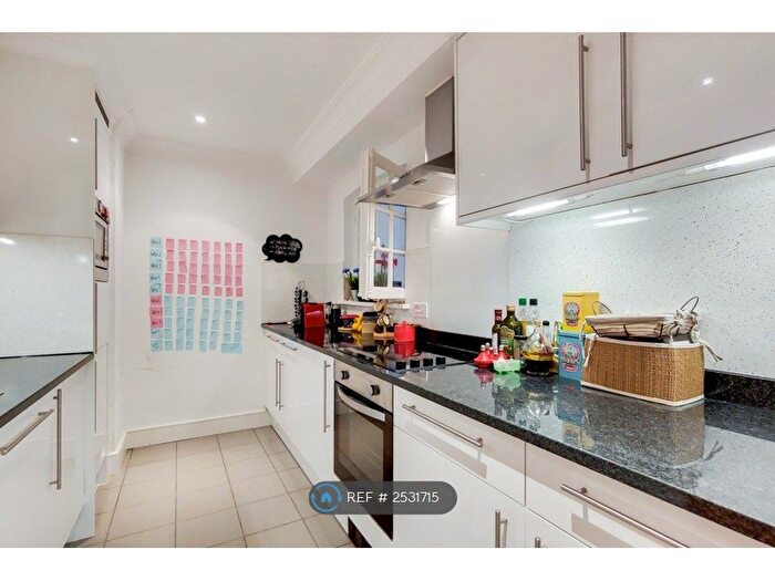 1 Bedroom Flat To Rent In Harlequin Court, London, E1W