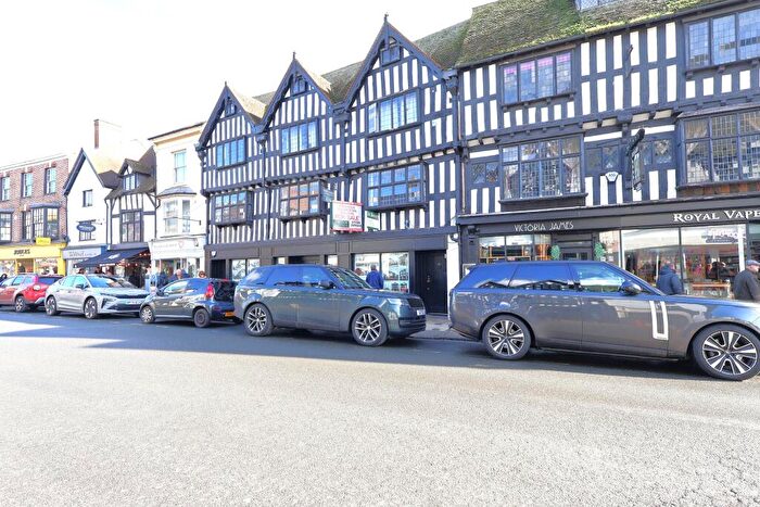 2 Bedroom Flat To Rent In High Street, Central, Stratford-upon-Avon, CV37