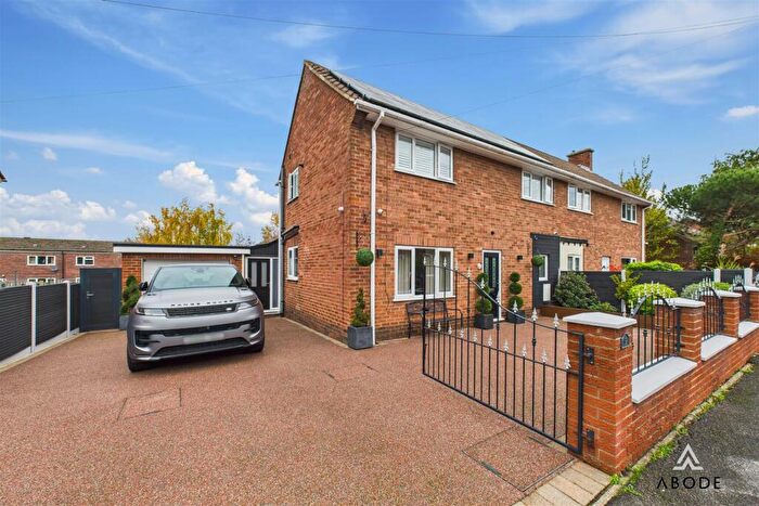 3 Bedroom Semi Detached House For Sale In Okeover Avenue, Ashbourne, Derbyshire, DE6