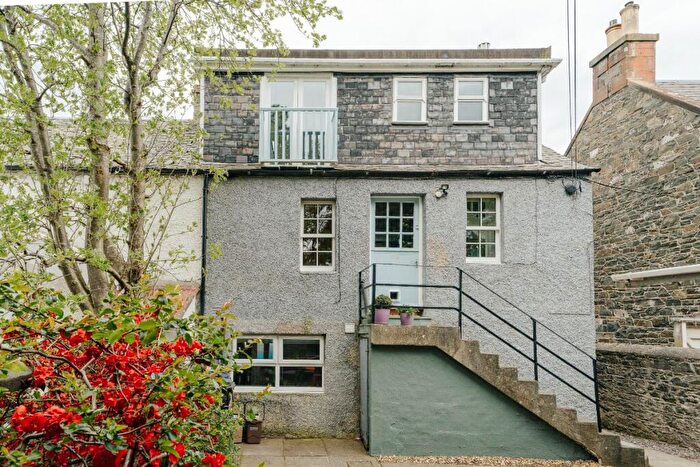 2 Bedroom Apartment For Sale In A Young Street, Peebles, EH45
