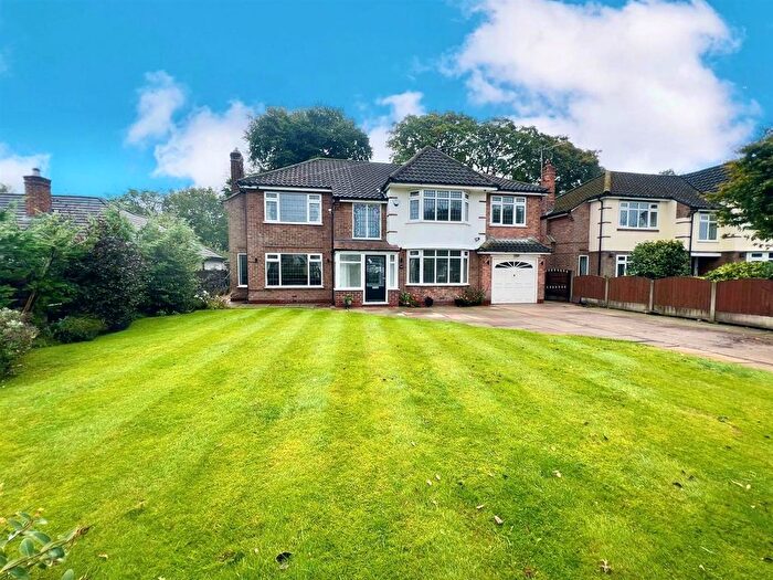 5 Bedroom Detached House For Sale In Reading Drive, Sale, M33