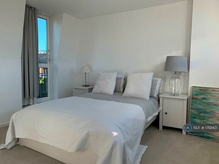 3 Bedroom Maisonette To Rent In Starcross Street, London, NW1