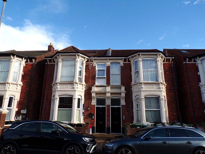 3 Bedroom Flat To Rent In Festing Road, Southsea, PO4