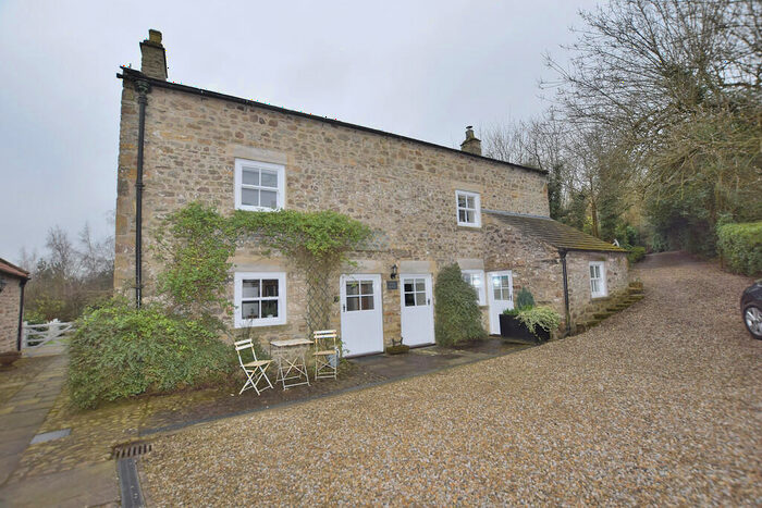 3 Bedroom Barn Conversion To Rent In Mill House, Hipswell Mill, Hipswell, DL9