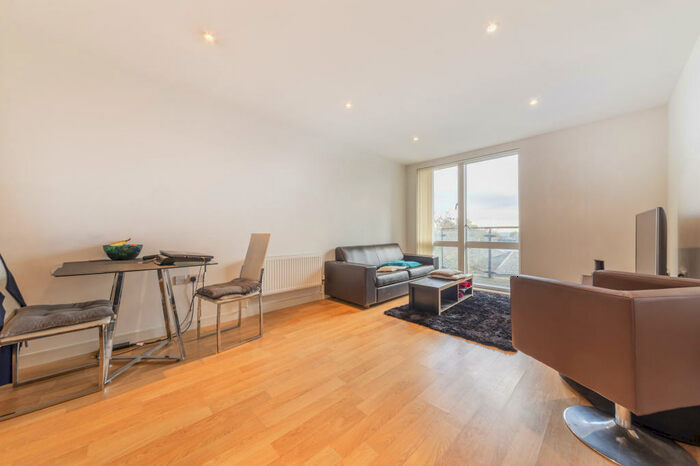 2 Bedroom Apartment To Rent In City Walk Apartments, Perry Vale, Forest Hill, London, SE23